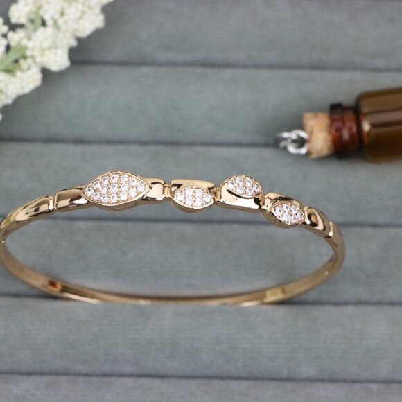 Rose Gold Plated Bangle with Leaf-Inspired Sparkling Design, XPBL0552 - Picture 10 of 12